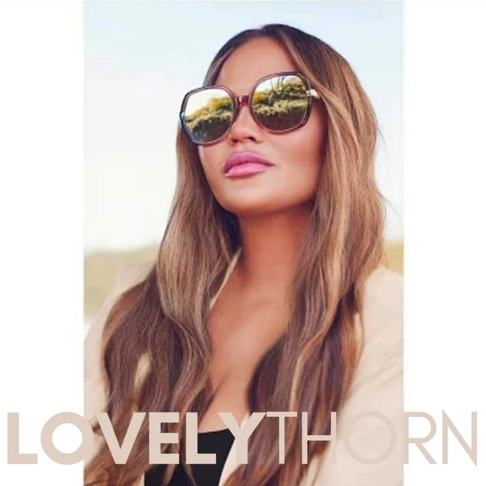 QUAY // ltd ed chrissy teigen retro-glam brown pink frames brown flash lens